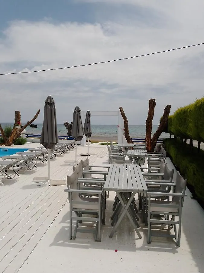 White House On The Beach Apartment Sozopoli Greece