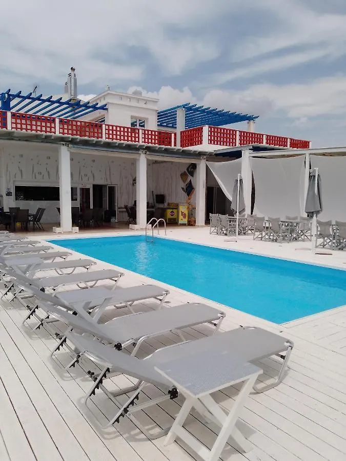 White House On The Beach Apartment Sozopoli